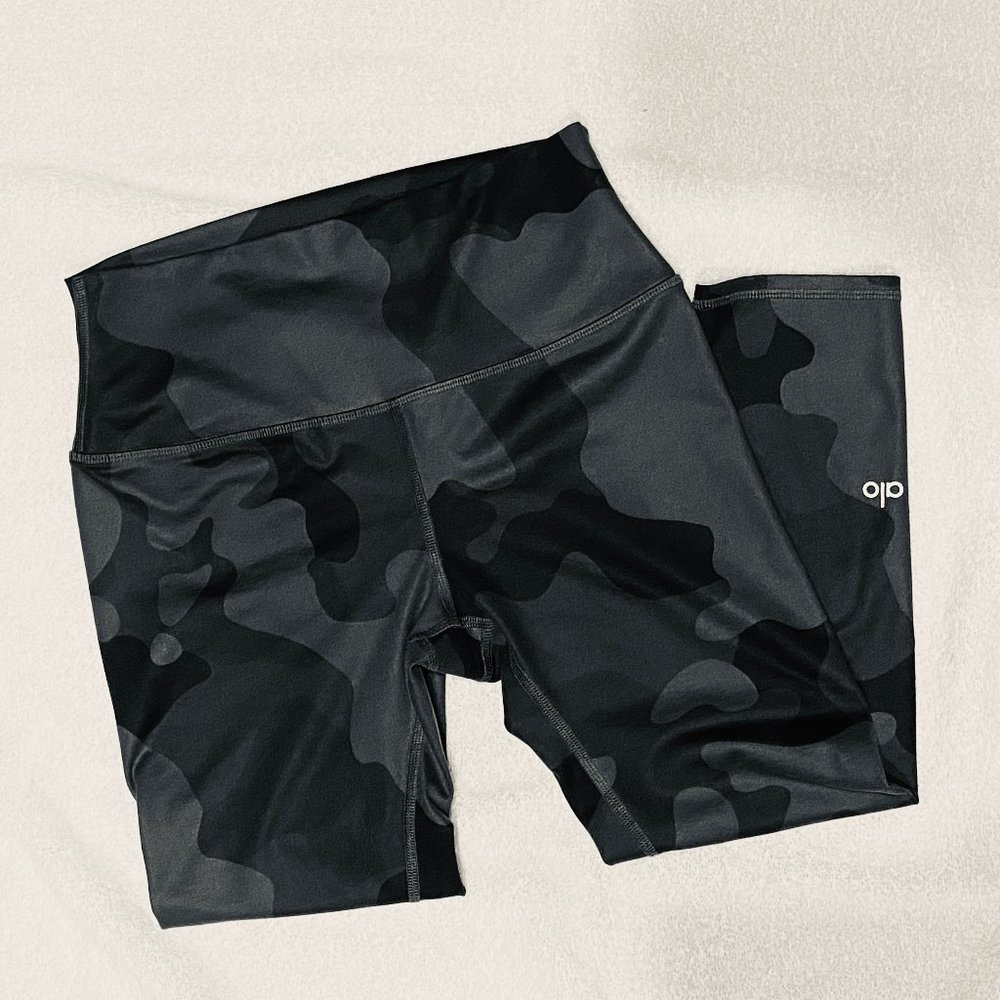 ALO Yoga high waisted cropped leggings